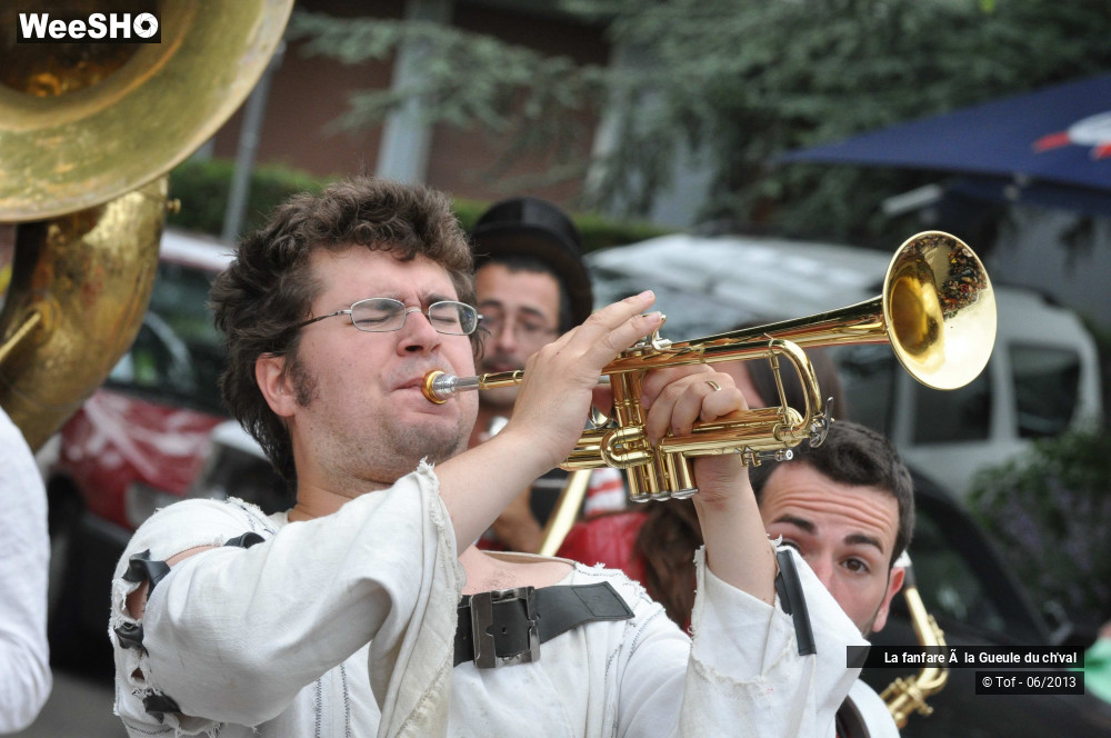 12/56 photos du spectacle La fanfare à la Gueule du ch'val
